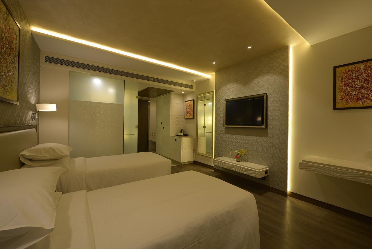 Genesis Hotel Near Mumbai Airport Екстер'єр фото